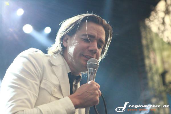Partytime - Fotos: The Hives live bei Rock im Revier 2015 