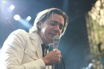 Partytime - Fotos: The Hives live bei Rock im Revier 2015 